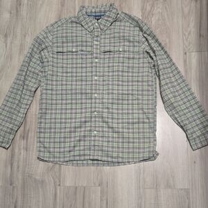 Patagonia Green and Gray Casual Button Down Shirt